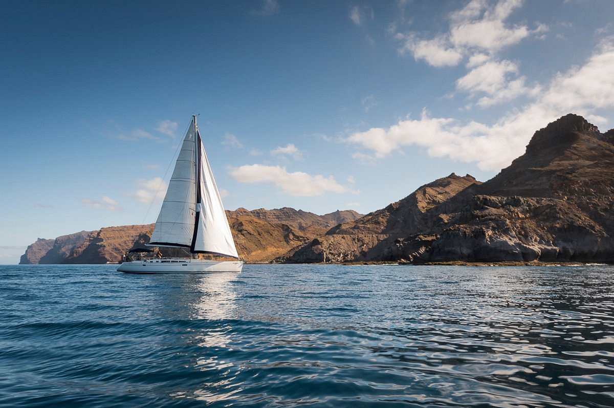 karolka yacht charter gran canaria