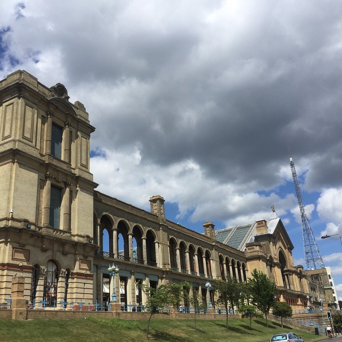 travelling to alexandra palace