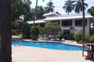 Pool & Beach