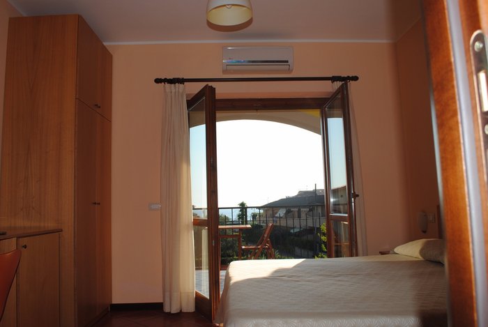 LARUS HOTEL Prices & Reviews Italy Calabria)