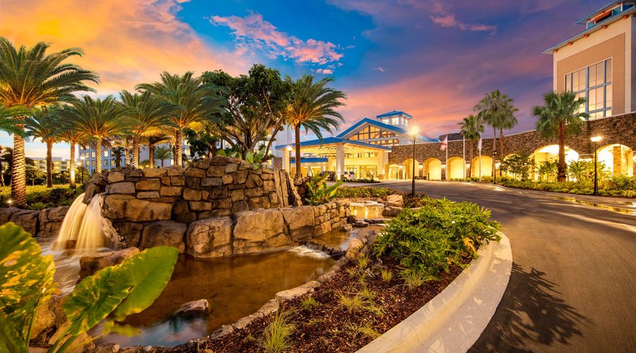 Loews Sapphire Falls Resort Entrance