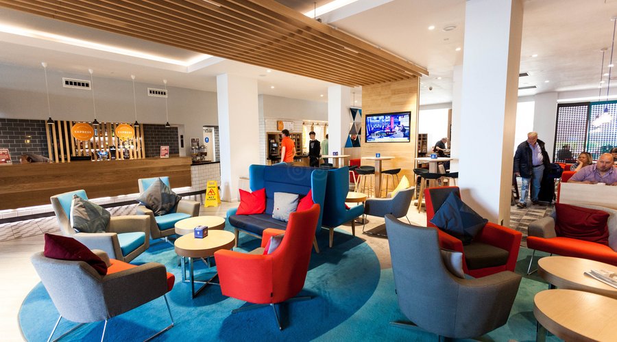 Lobby at the Holiday Inn Express Portsmouth - North