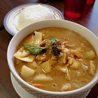 Massamn curry: carrots, peanut butter, potatoes, basil, white onion, massaman curry paste, cocon
