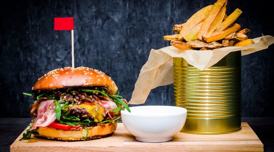 Bacon Jam burger with 200gr czech beef, bacon jam, caramelized onions, arugula, tomatoes