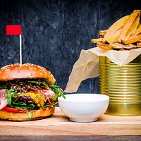 Bacon Jam burger with 200gr czech beef, bacon jam, caramelized onions, arugula, tomatoes