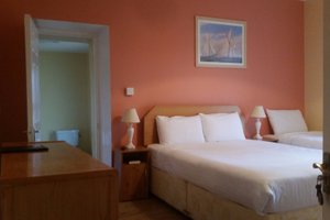 Room & Suite