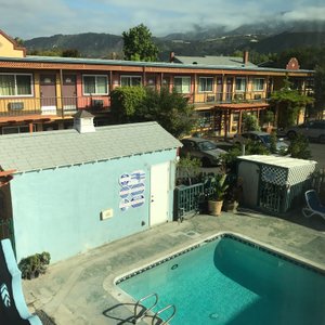Sandyland Reef Inn