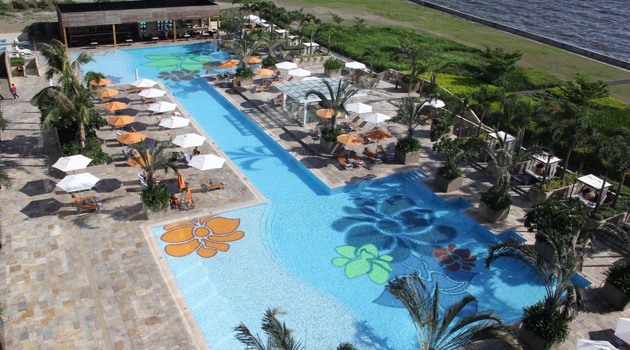Solaire Poolside