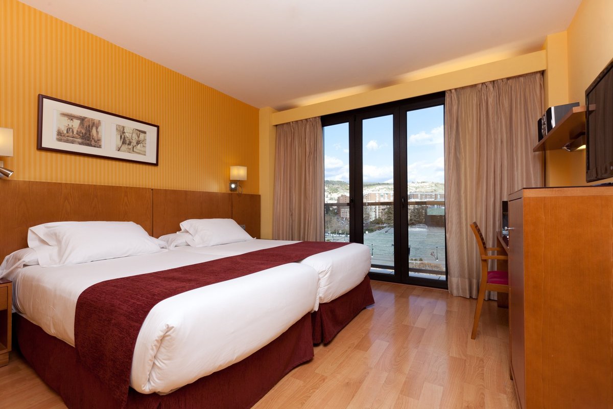 senator granada spa hotel email