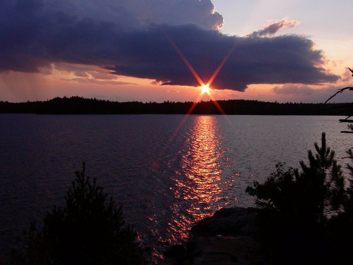 https://dynamic-media-cdn.tripadvisor.com/media/photo-o/0f/50/15/51/sunset-over-gunflint.jpg?w=700&h=-1&s=1