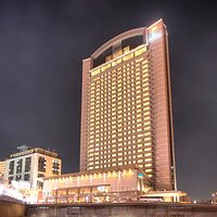 【外観】エリア内最高層のタワーホテル