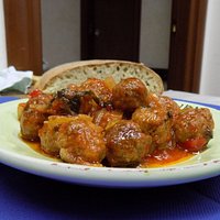 La nostra specialità, polpettine in agrodolce e salsa