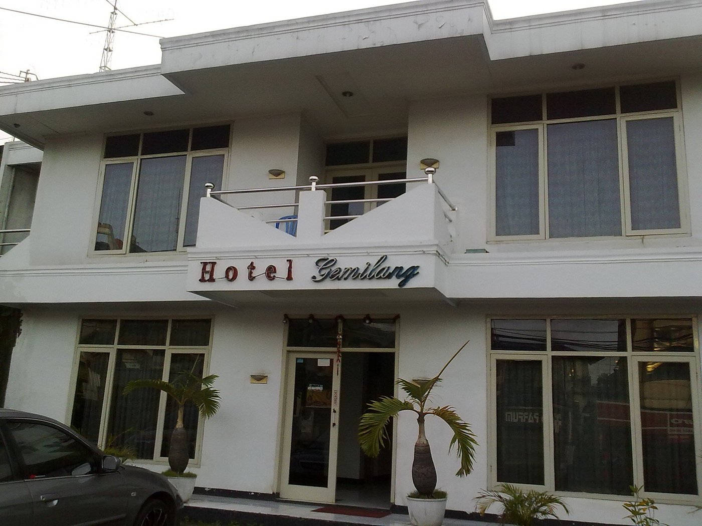 HOTEL GEMILANG - Inn Reviews (Bandung, Indonesia) - Tripadvisor