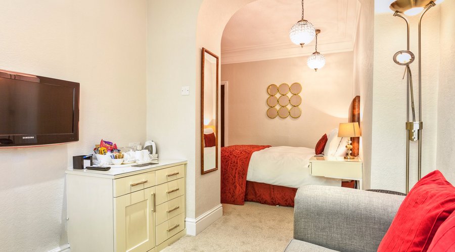 Double suite