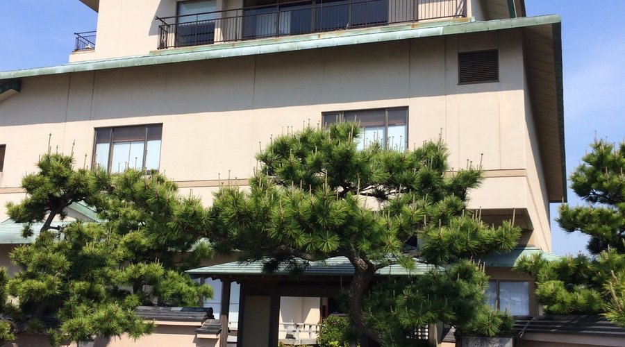 古風なつくりでちょっとさびれぎみ