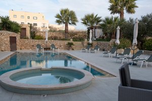 Pool & Beach