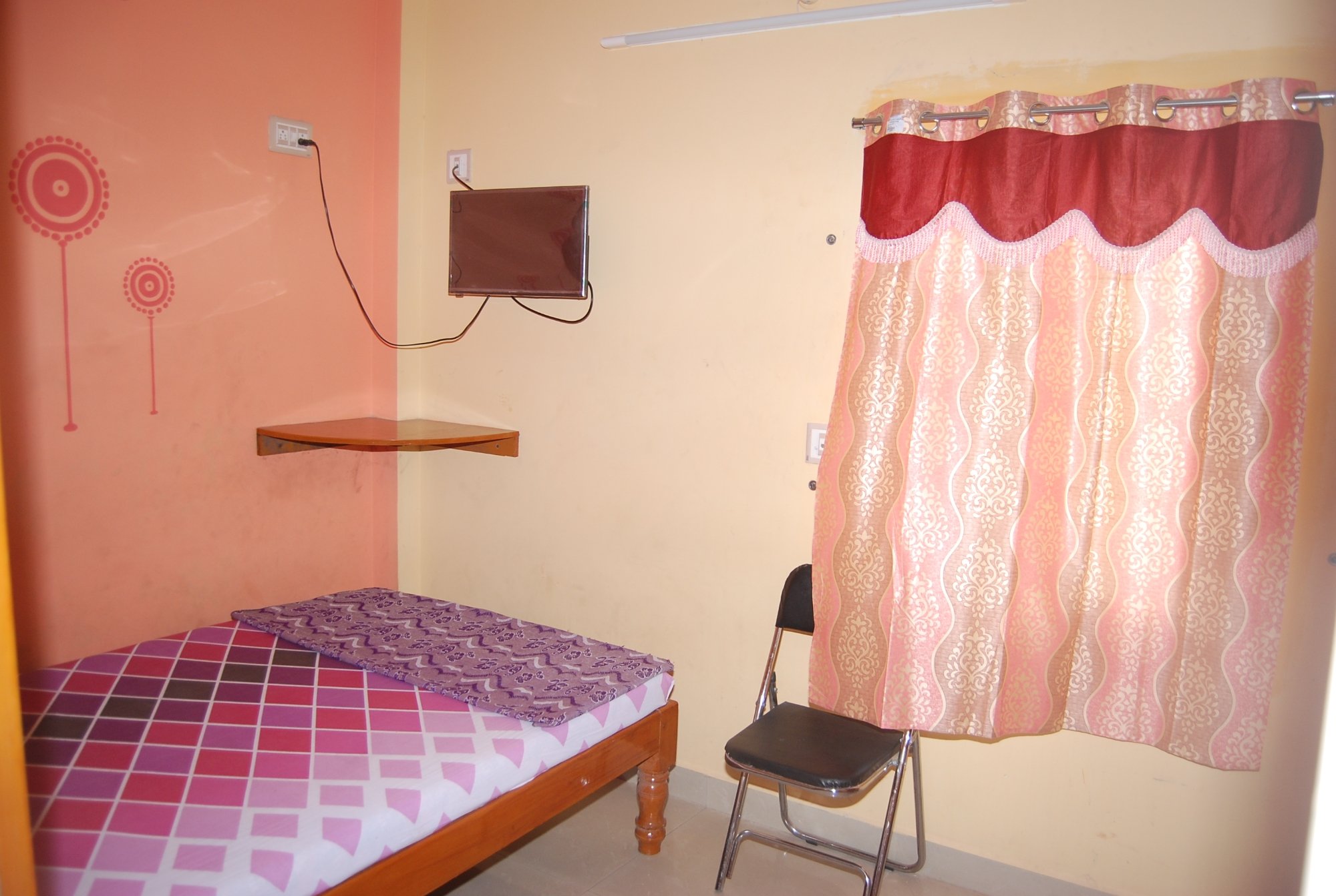 Hotel photo 6 of Sai Murugan Lodge.