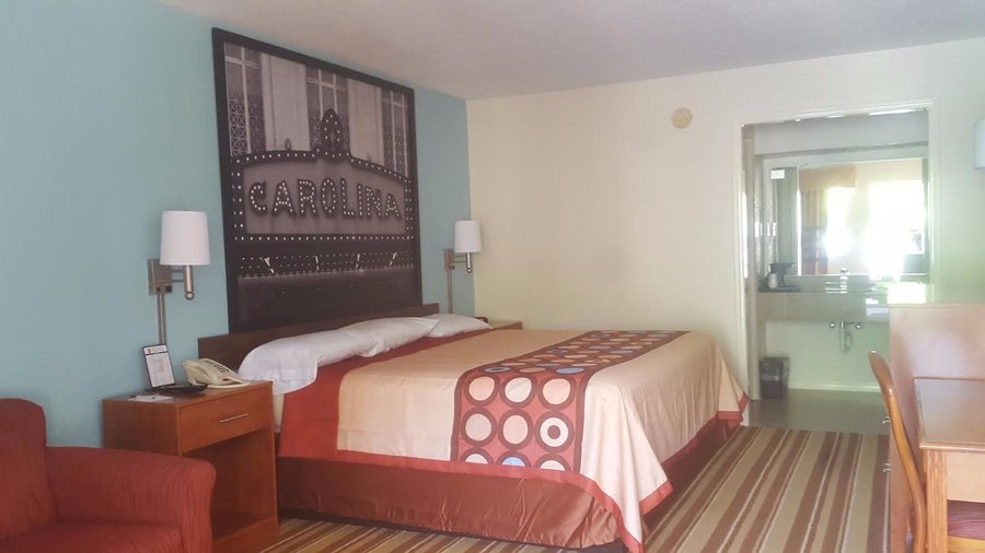 NON SMOKING KING ROOM
