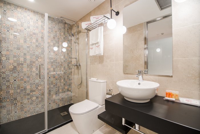 Petit Palace Puerta Del Sol Rooms: Pictures & Reviews - Tripadvisor