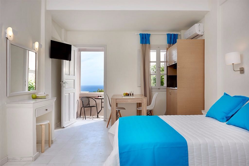 TERRA BLUE HOTEL - Updated 2024 Prices & B&B Reviews (Santorini/Kamari)