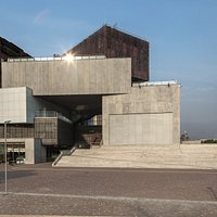 Fachada central del Museo ubicado en Ciudad del Río