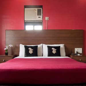 1 Bedroom Apt - Bedroom