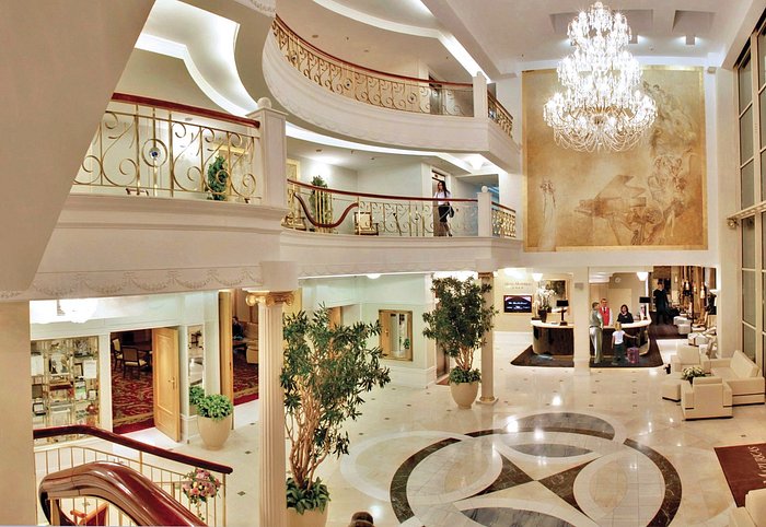 mazurkas travel hotel