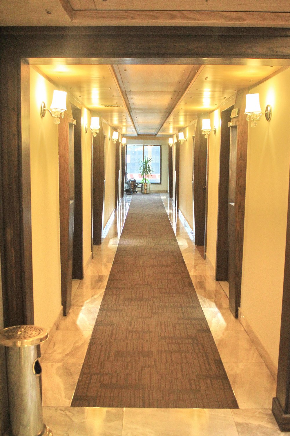 Hotel photo 15 of Envoy Continental Hotel.