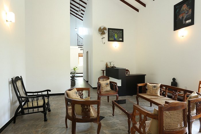 anuradhapura tourist board rest house