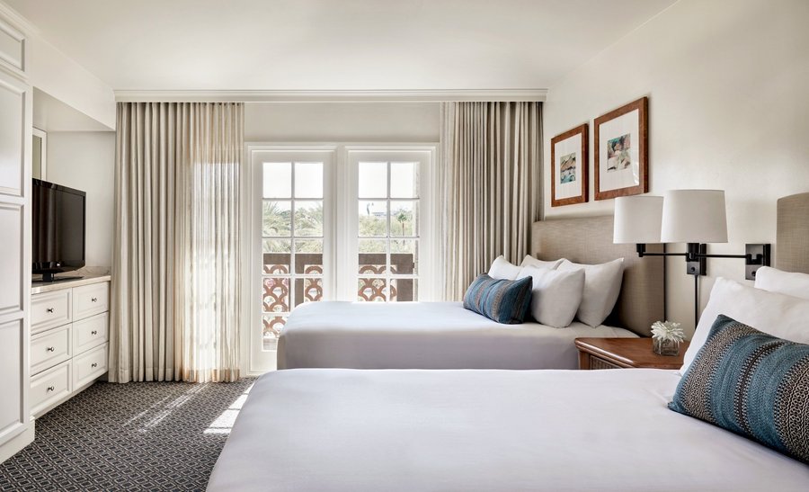 Newly renovated queen/queen suite
