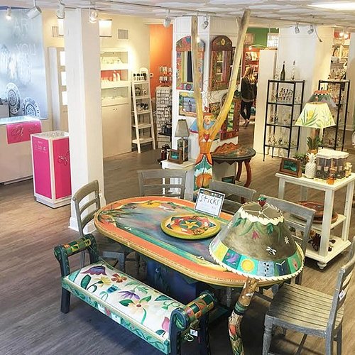 St. Augustine's Best Local Clothing Boutiques For a Day of Shopping