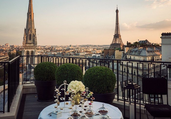 Penthouse Suite Terrace with Eiffel Tower view