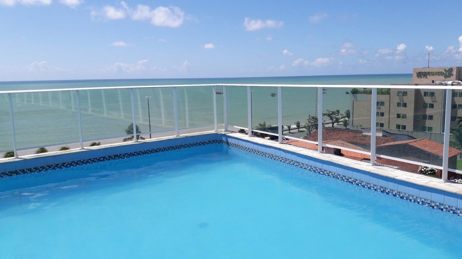 piscina e vista geral