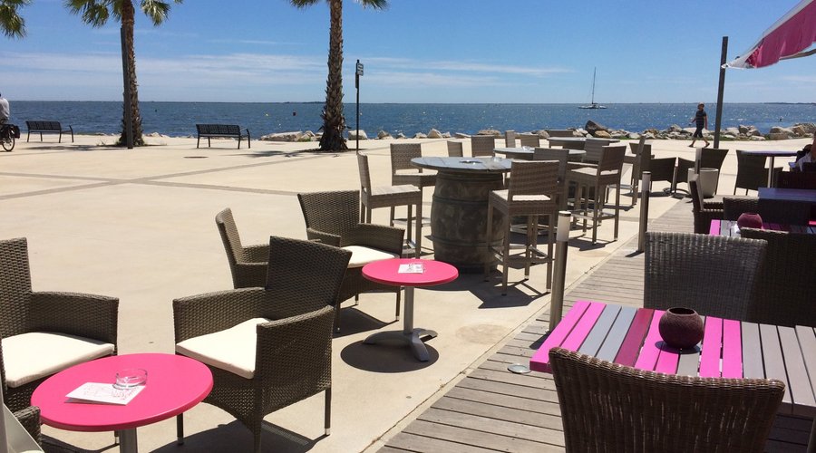 Terrasse avec vue sur l'Etang de Thau