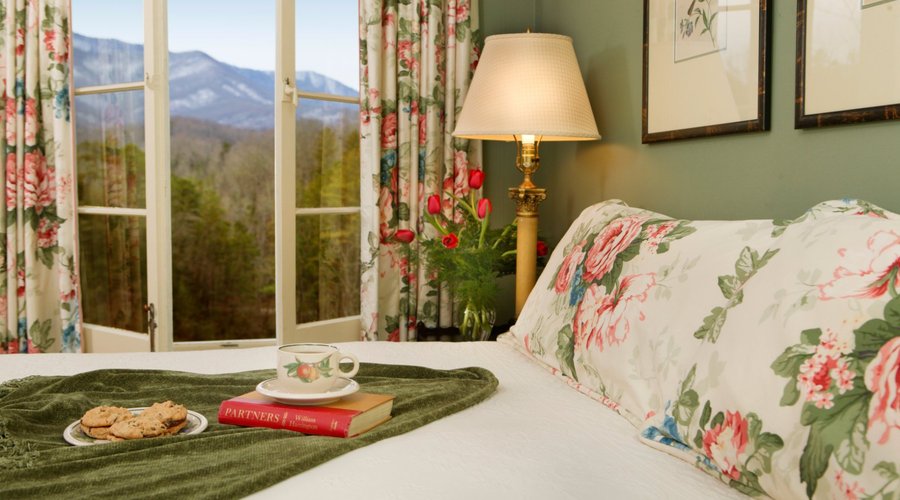 Wake up in the mountains!