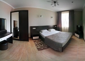 Номера и люксы