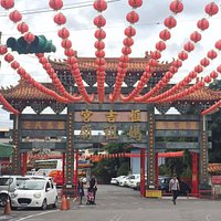 恒吉宮入口處,氣派的牌樓