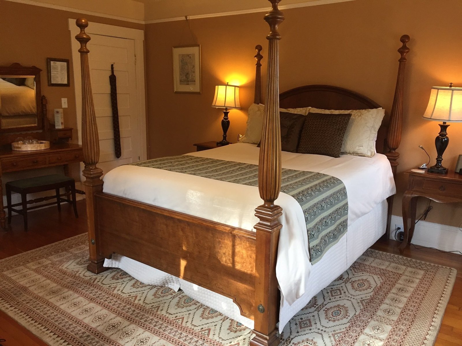 Abbeymoore Manor Bed & Breakfast Inn by null