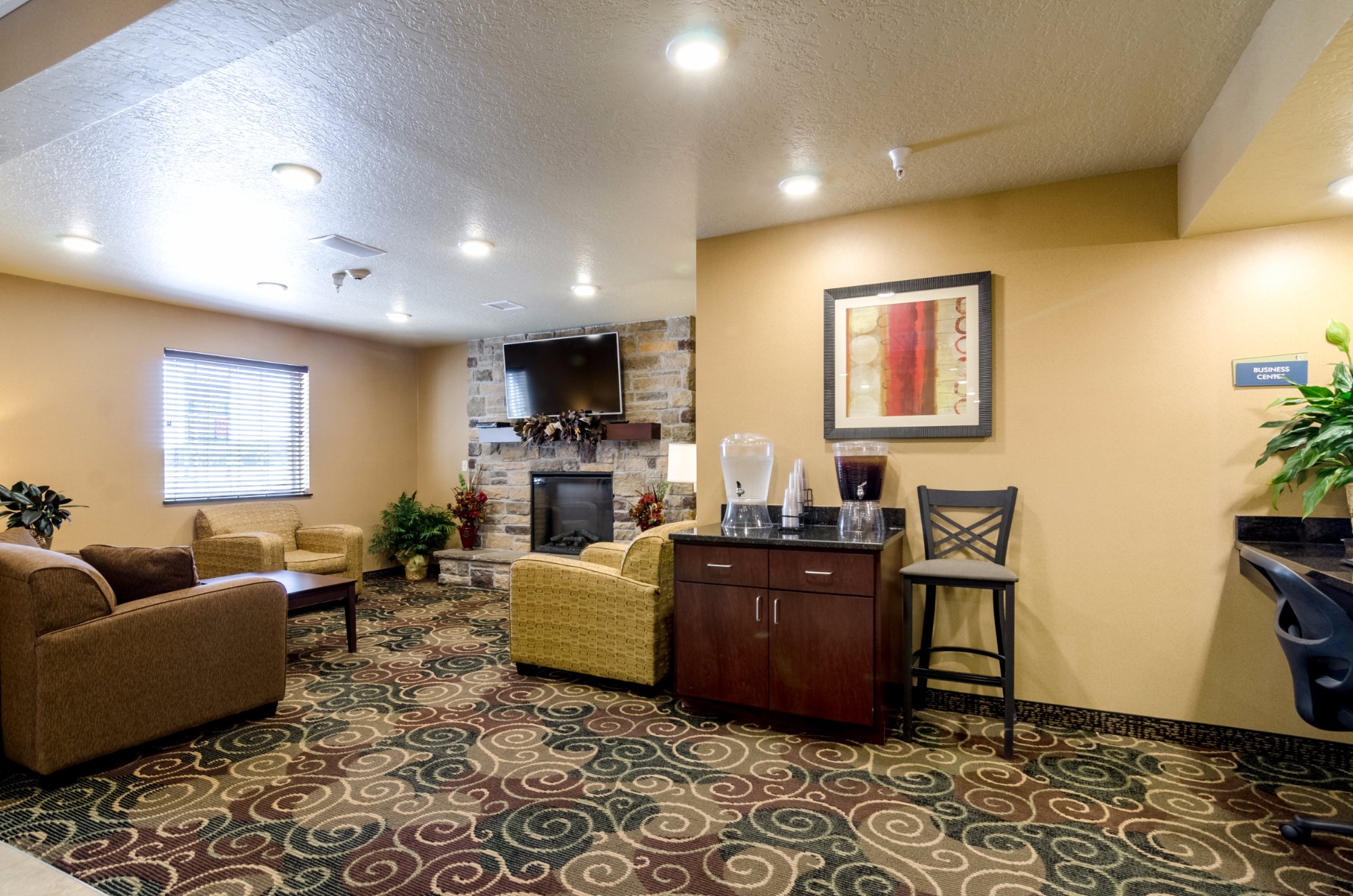 COBBLESTONE INN SUITES CAMBRIDGE Updated 2024 Reviews Photos   Our Cozy Lobby Offers 