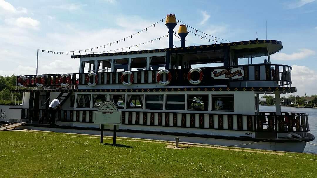 mississippi riverboat horning