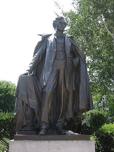 Statue of Franklin Pierce image
