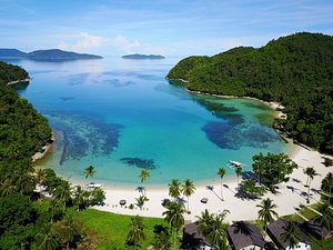 Secret Paradise Resort & Turtle Sanctuary in Palawan Island, image may contain: Sea, Nature, Outdoors, Shoreline