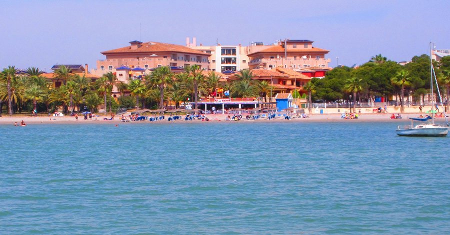 Playa de Los Narejos y Hotel Costa Narejos