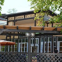 überdachter und gemütlicher Freibereich