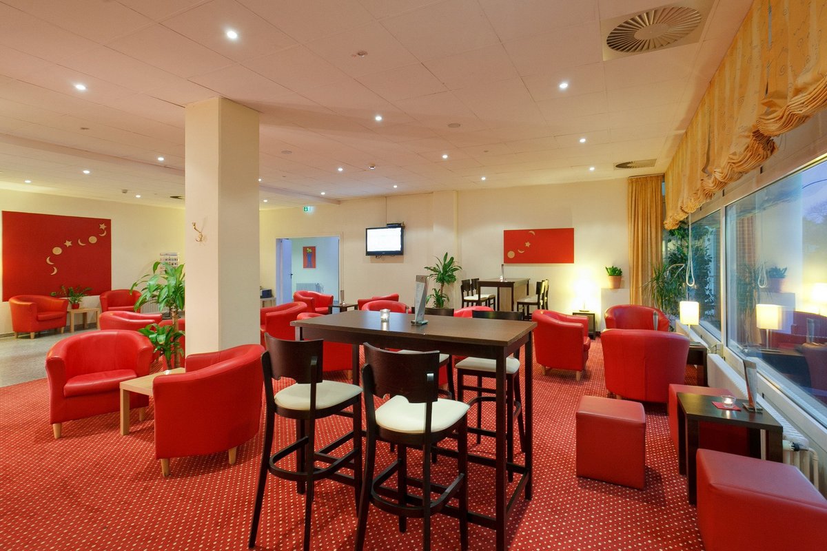 Acom Hotel Berlin City Süd Parking: Pictures & Reviews - Tripadvisor