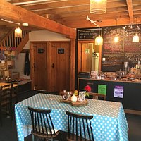 Brew cafe - rural, quirky feel