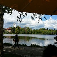 Blick von der Terrasse auf den See, 1