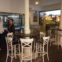 L'intérieur du restaurant (rez-de-chaussée)