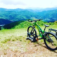 夏はMTBでダウンヒル