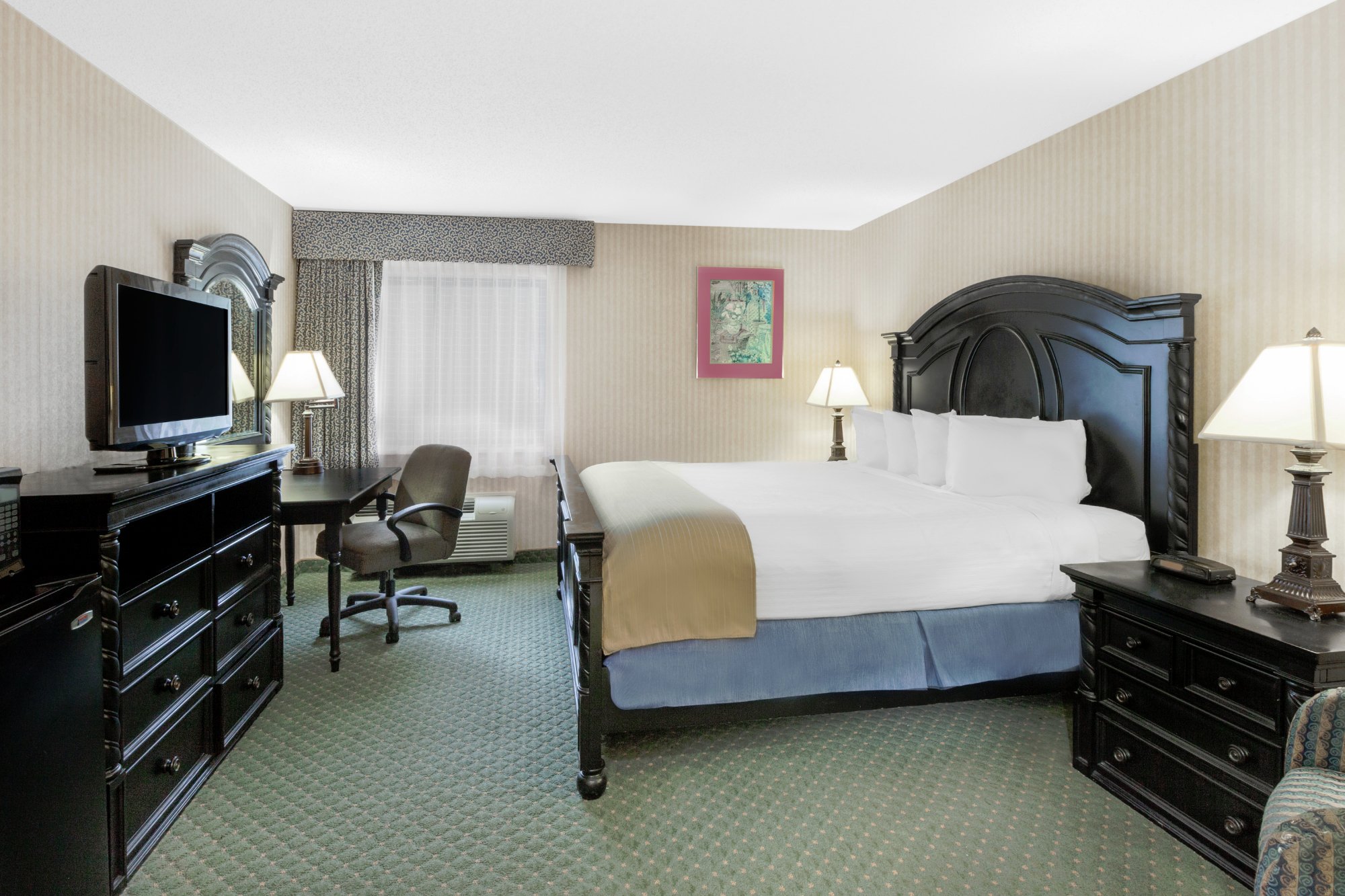 BAYMONT BY WYNDHAM BRIDGEPORT/FRANKENMUTH $59 ($̶8̶4̶) - Updated 
